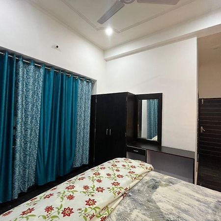La Calma Homestay Khajurāho Buitenkant foto