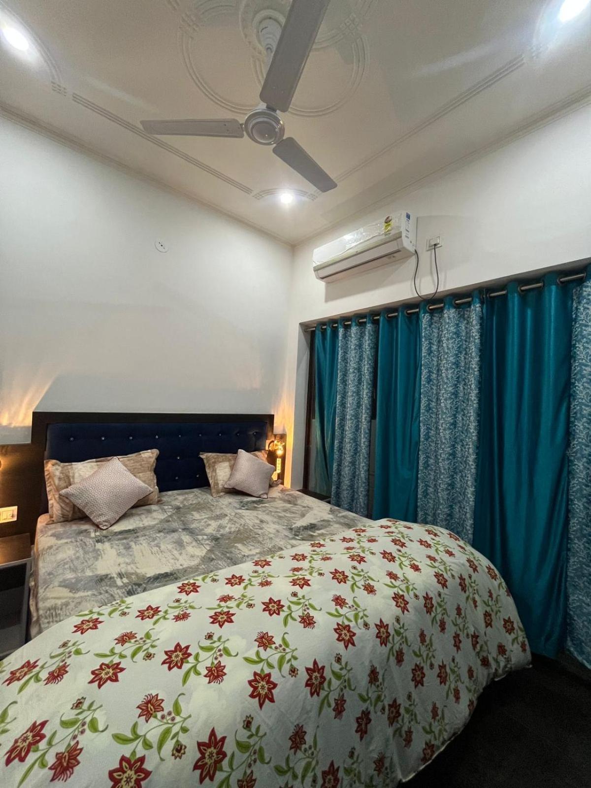 La Calma Homestay Khajurāho Buitenkant foto
