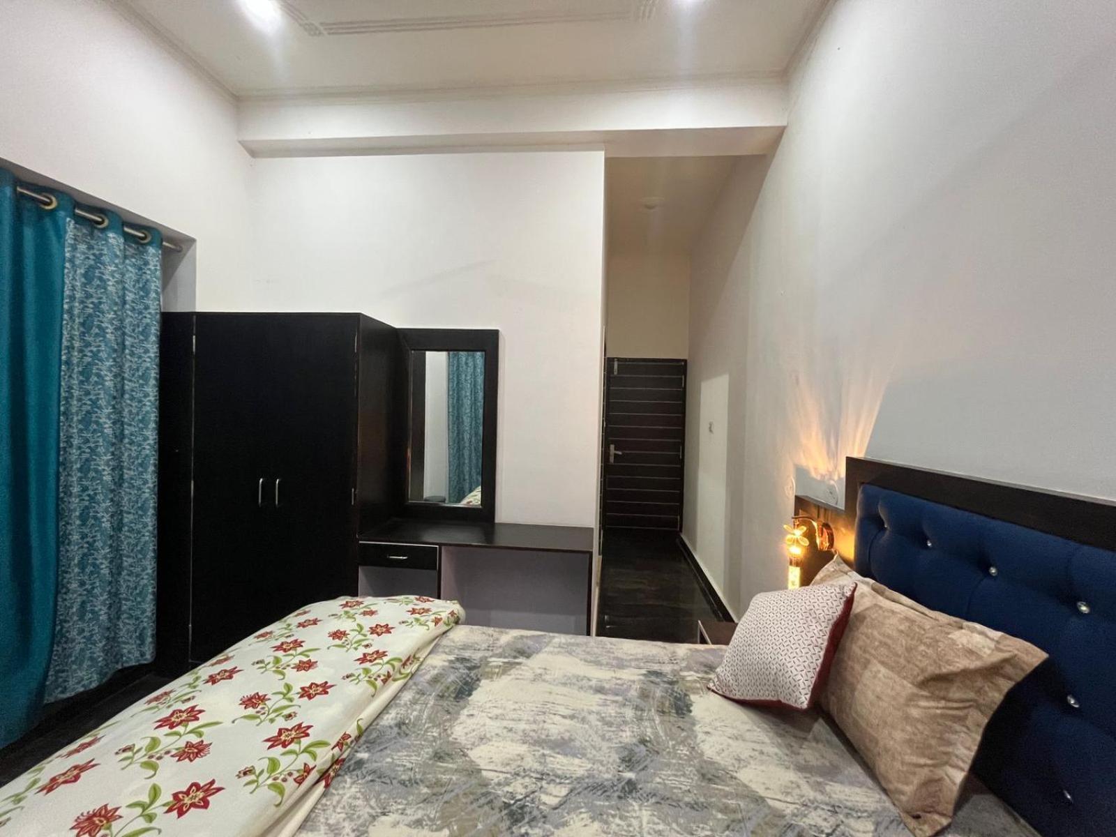 La Calma Homestay Khajurāho Buitenkant foto