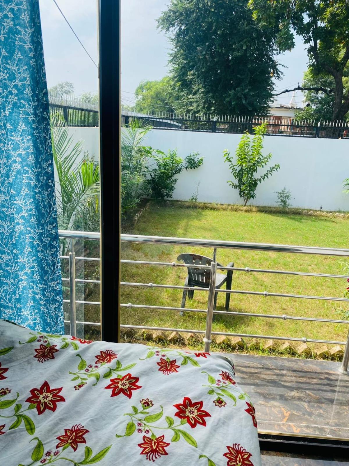 La Calma Homestay Khajurāho Buitenkant foto