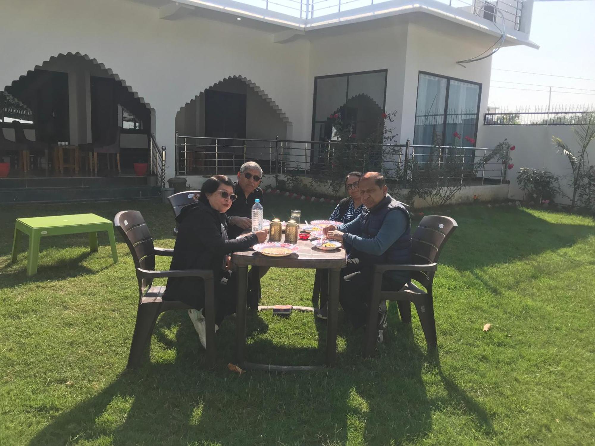 La Calma Homestay Khajurāho Buitenkant foto