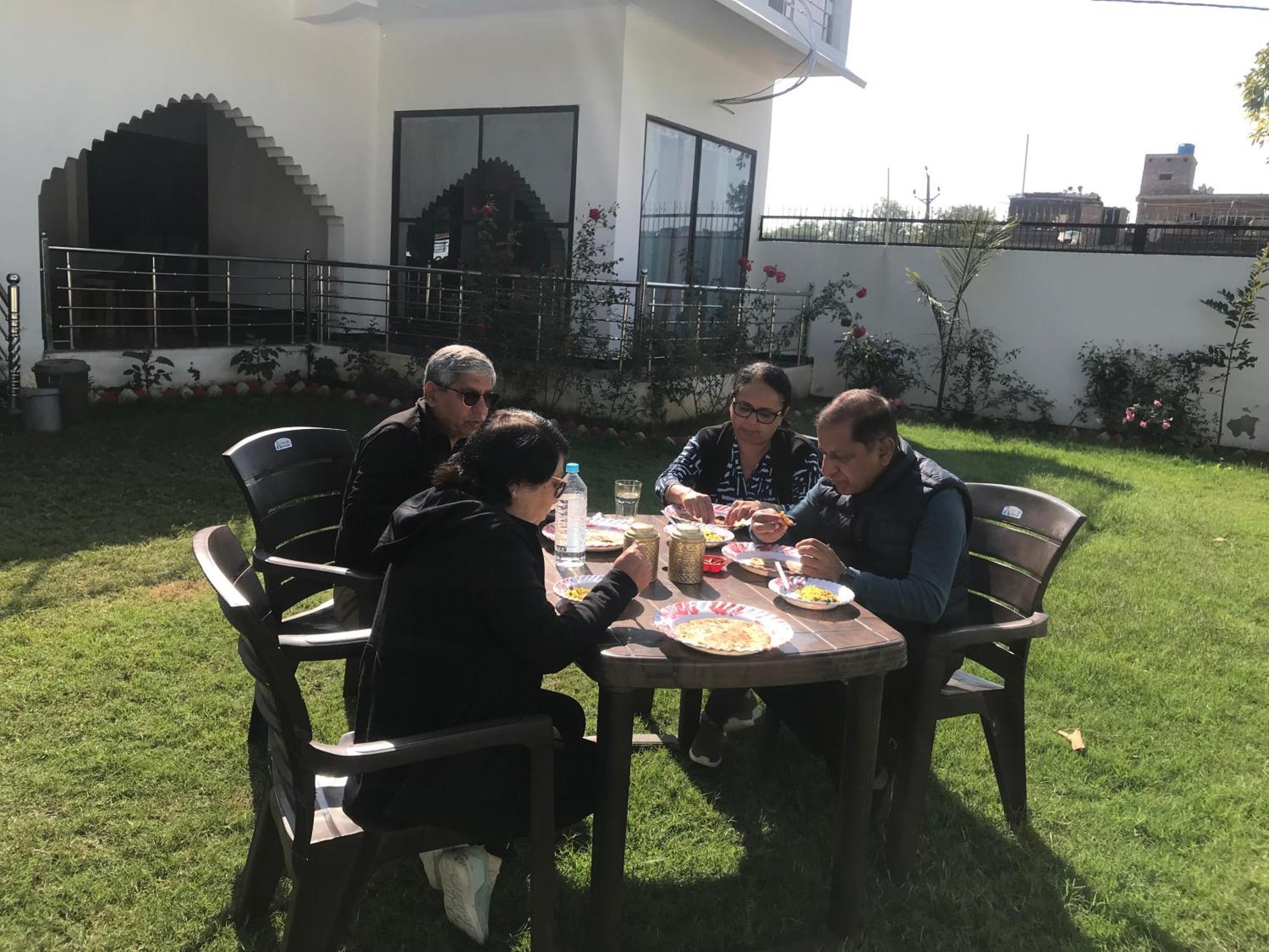 La Calma Homestay Khajurāho Buitenkant foto